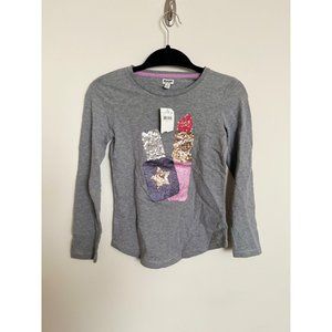 NWT Ruum Grey Lipstick Graphic Top - Size Large (12)